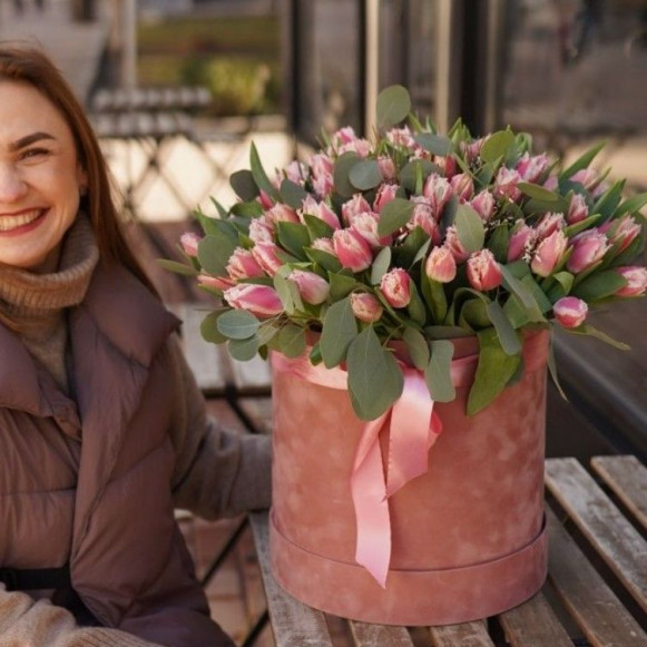Композиция 101 розовый тюльпан в коробке